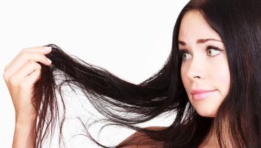 Hoe Verwijder Je Vlekken Veroorzaakt door Poeder en Foundation?